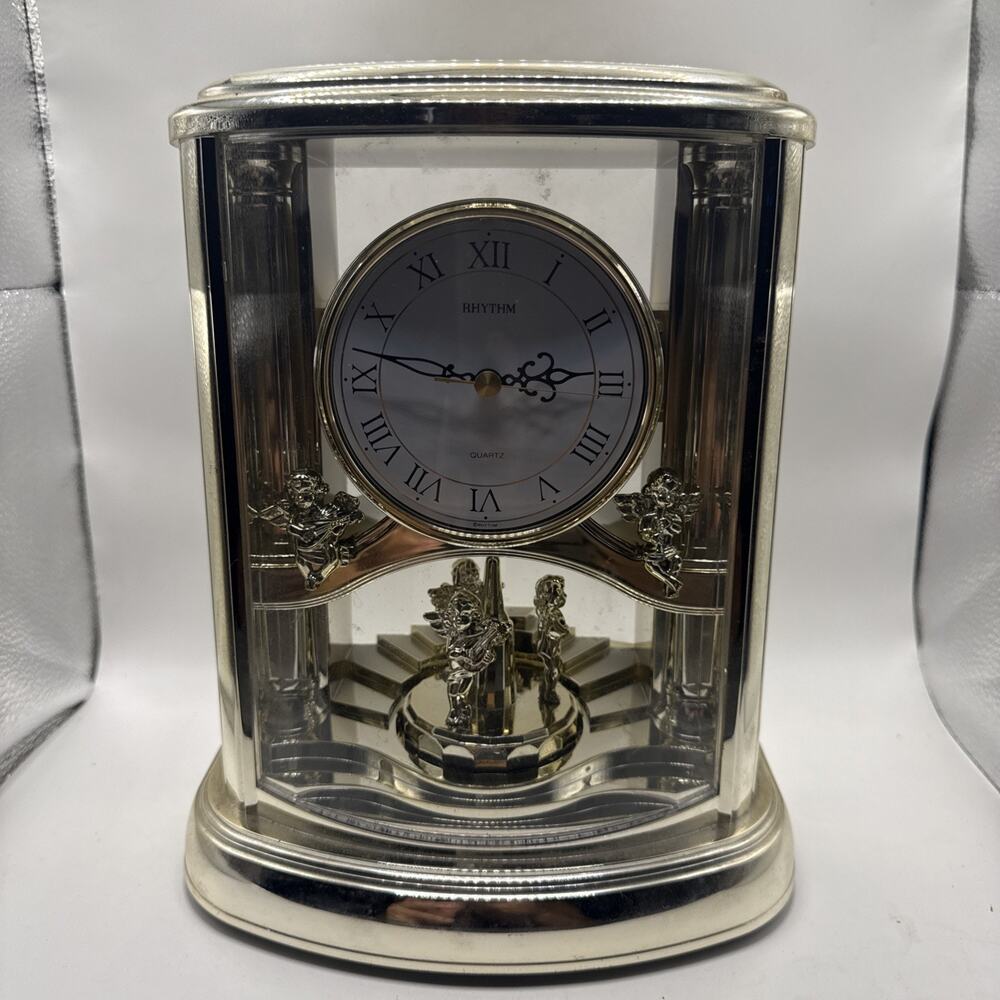 Quartz Clock Swinging Cherubs Pendulum 10" Vintage *